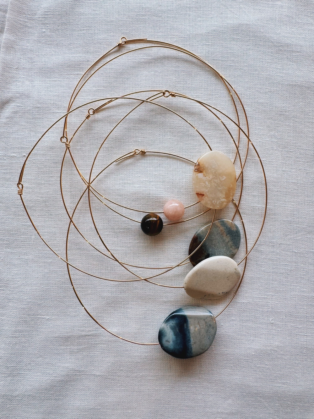 athena & co gem collar necklace gold tiger | Boteh